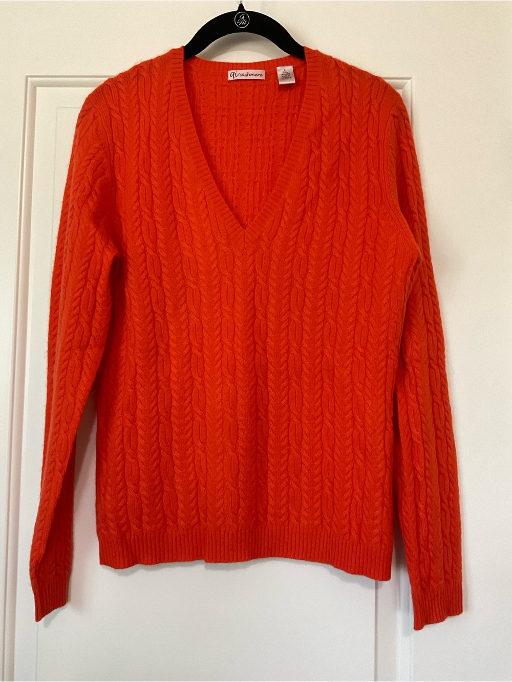 Qi Bright Orange Cable-Knit V-Neck Cashmere Sweater
